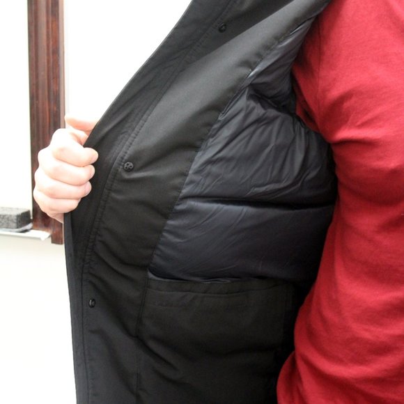 Uniqlo Men's Puffer Jacket with fur - Picture 4 of 6